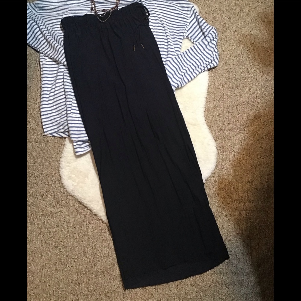 Women’s size one size fits most navy dress  Magic Pants